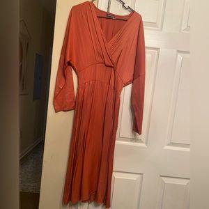 SHEIN salmon midi dress. Long sleeve. V-neck. Elastic waist.